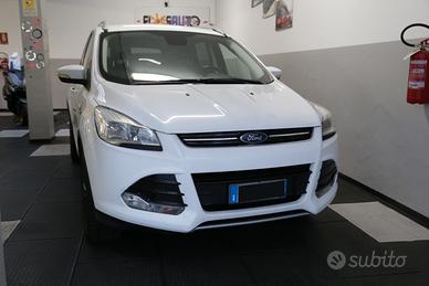 Ford Kuga 2.0 TDCI 150 CV S&S 4WD Powershift Titan