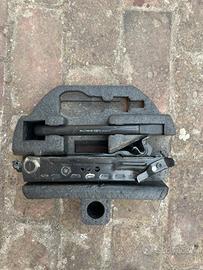 Cric martinetto ford fiesta 6ª serie