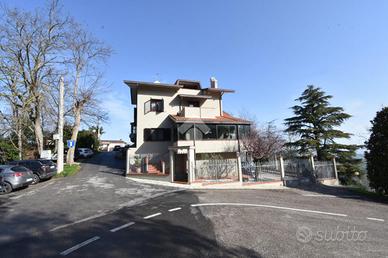 BIFAMILIARE A MONTESCUDO - MONTECOLOMBO