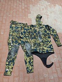 Mute subacquee pari al nuovo 5.1/2mm