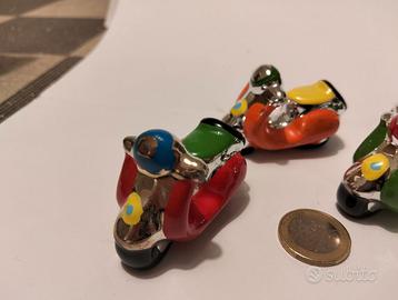 Set 12 moto miniatura in porcellana