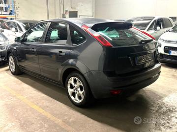 Ford Focus 1.6 Titanium (90cv) Neopatentati