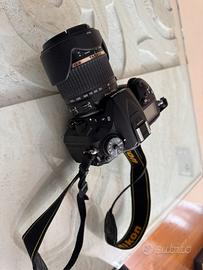 Nikon D7200 con kit fotografico