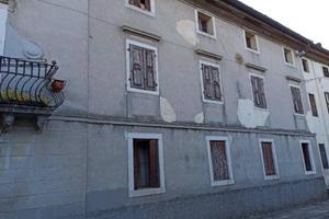 Immobile in asta di 726 m² con 5 locali a Aviano