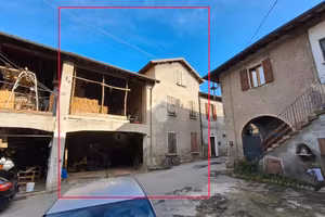 CASA SEMINDIPENDENTE A ROGENO