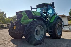 Trattore usato Deutz-Fahr AGROTRON 6215 RCSHIFT