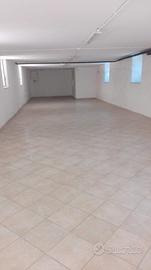 Disponibile da fine aprile locale depositoo/uffici