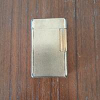 Accendino placcato oro S.T. Dupont