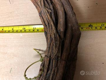 Corona in nocciolo contorto