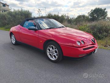 Alfa Romeo spider 916