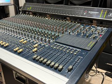 Behringer Eurodesk MX8000