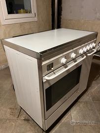 Cucina Smeg gas 5 fuochi