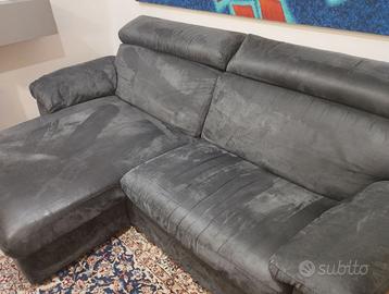 DIVANO CON SCESLONG DI POLTRONE E SOFA'  E POUF