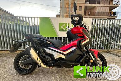 HONDA X-ADV 750 .