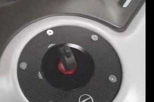 Tappo serbatoio ducati carbonio