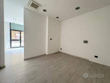 Attività / Licenza di 35 m² con 2 locali a Bologna