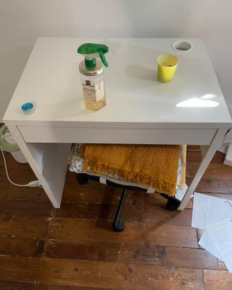 Scrivania ikea micke bianca