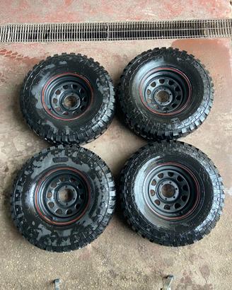 TRENO GOMME 285 75 16 MITSUBISHI NISSAN TOYOTA