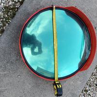 specchio  parabolico  stradale