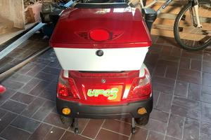 UFO3 Scooter Elettrico 3 Ruote