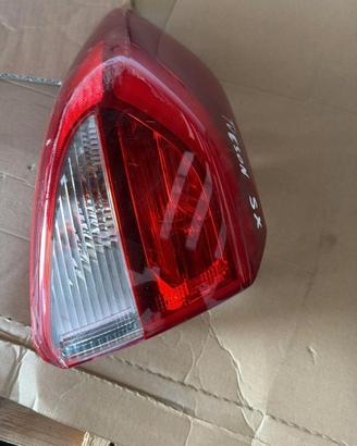FARO POSTERIORE SX HYUNDAI TUCSON