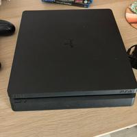 PS4 Slim 1TB + 1 Gioco