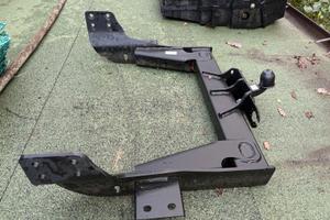 Gancio di traino nuovo Ford Transit 2024 4x4