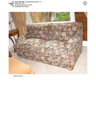 Set di poltrone e divani per un totale di 14 posti