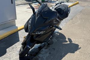 Yamaha tmax 560