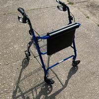 Rollator deambulatore