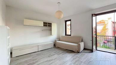 BILOCALE + 2 POSTI AUT