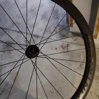 cerchio carbonio Bontragen aeolux 50 anteriore