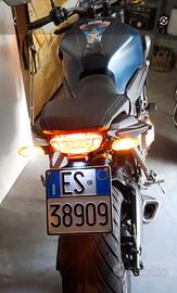 Honda CB 650R 2020 portatarga, griglia radiatore.