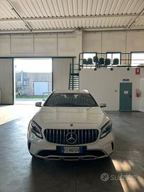 Mercedes-Benz GLA200d AUTO 4MATIC Sport
