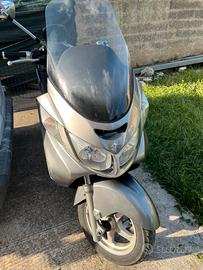 Suzuki Burgman 400