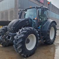 Trattore Valtra N124 Hi-Tech