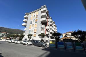 BILOCALE RISTRUTTURATO A 300 METRI DAL MARE