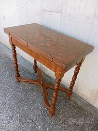 Tavolino / tavolo scacchiera in legno con intarsi