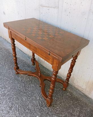 Tavolino / tavolo scacchiera in legno con intarsi