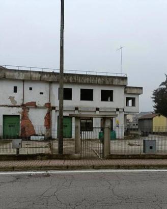 Immobile in asta di 4465 m² a Castell'Alfero