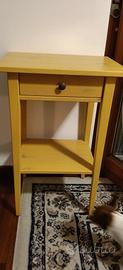 comodino hemnes Ikea giallo