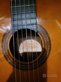 Chitarra classica Yamaha g-235