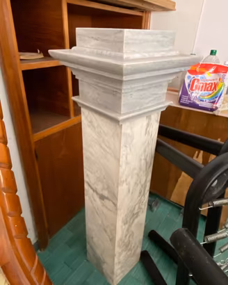 Due colonne di marmo