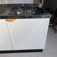 Cucina a gas completa di frigo