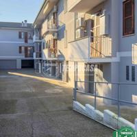 TRE LOCALI RISTRUTTURATO CON BOX E CANTINA