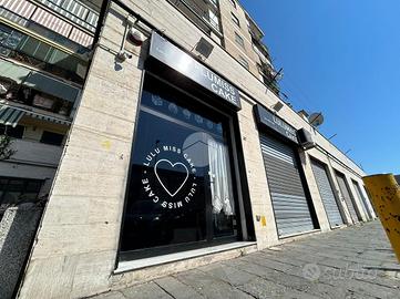 NEGOZIO A NAPOLI