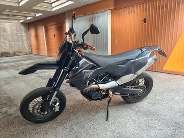 KTM 690 SMC """depotenziata""""