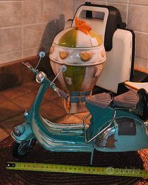 Modellino Artigianale Vintage in metallo Vespa ann