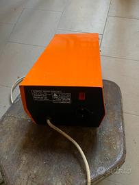 Stabilizzatore di tensione 1000 VA