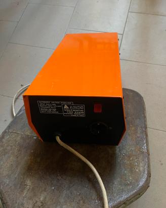 Stabilizzatore di tensione 1000 VA